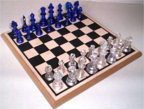 CHESS SET *** HARDWOOD CHESS BOARD***