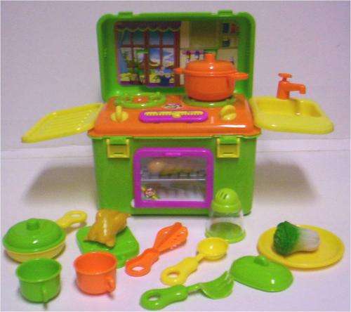 KITCHEN IN A CASE ***BRILLIANT TOY***