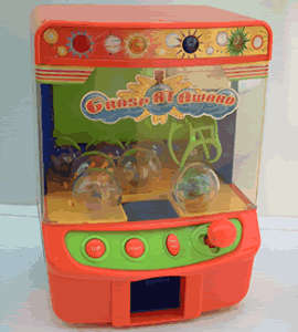 GRAB-IT TOY VENDING MACHINE (WITH ROBOTIC CLAW)