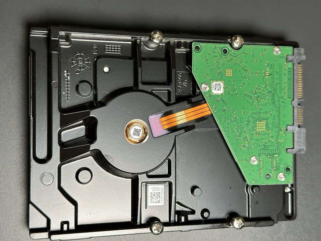 Seagate Skyhawk Lite 3.5` 2tb SATA Hard