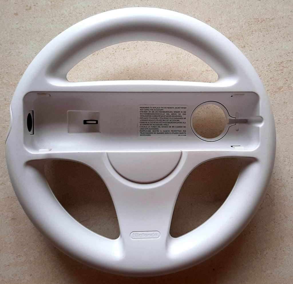 Nintendo Wii - With steering wheel NOT included with Wired Sensor Bar