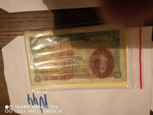 20 X GREAT CONDITION R 10 NOTES