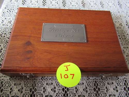 Unique and beautiful coin holder box