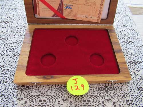 Unique and beautiful coin holder box