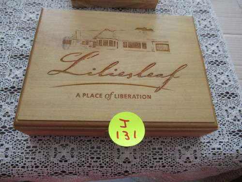 Unique and beautiful coin holder box