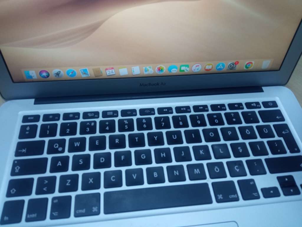 APPLE MACBOOK AIR (NEW BATT)