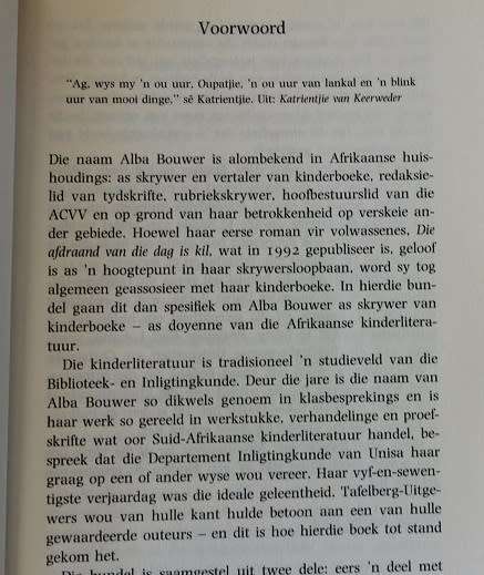 `n Huldiging van Alba Bouwer--Die blink uur van mooi dinge. Saamgestel deur Thomas van der Walt