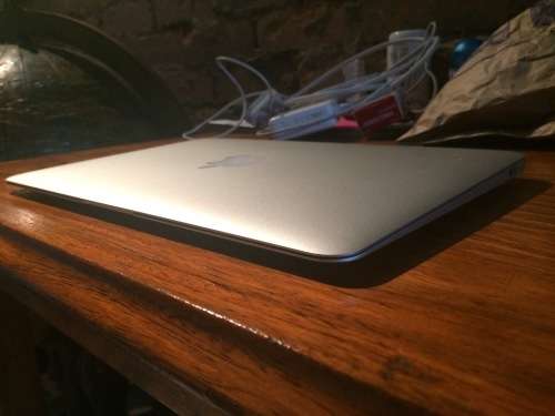 Apple MacBook Air 11"