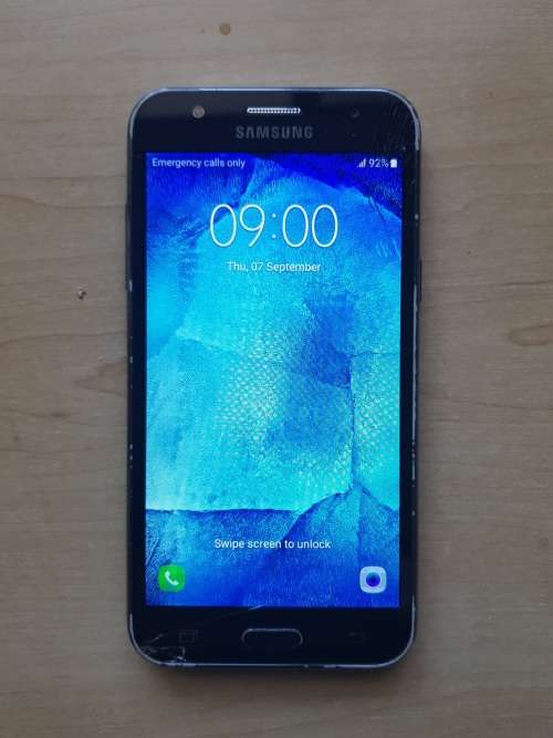 Samsung J5