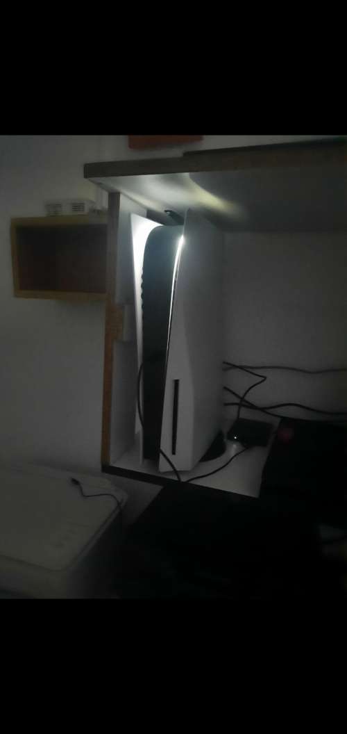 ps5 and 1 controller