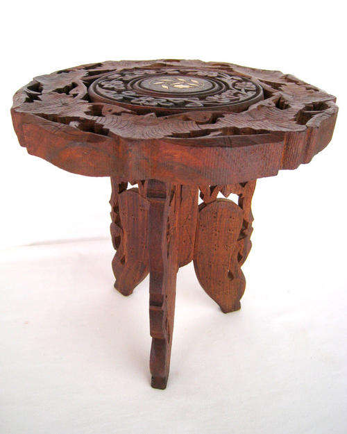 A LOVELY SMALL WOODEN, HAND CARVED FOLD-UP TABLE / STOOL!