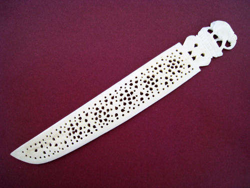 A VINTAGE AFRICAN IVORY LETTER OPENER