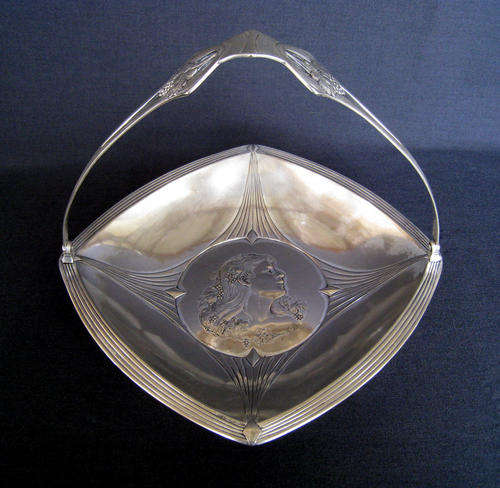 A MAGNIFICENT ART NOUVEAU TABLE BASKET - WMF