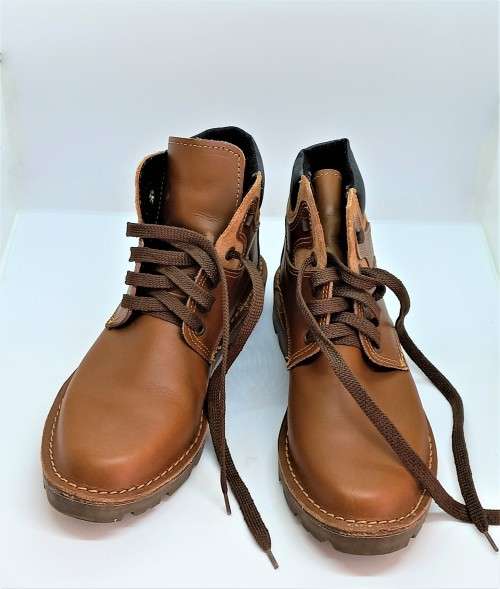 Handcrafted Leder Handler Genuine Leather Ladies Boots  6 1/2