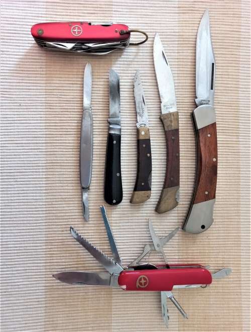 Late Entry!! Selection of 7 Knives  One Africana: President Kruger Naval Ship Knife WOW!