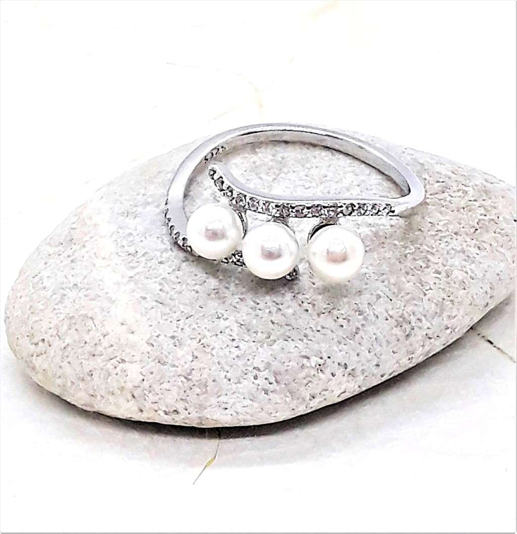 Freshwater Pearls and Zirconia Sterling Silver Ring