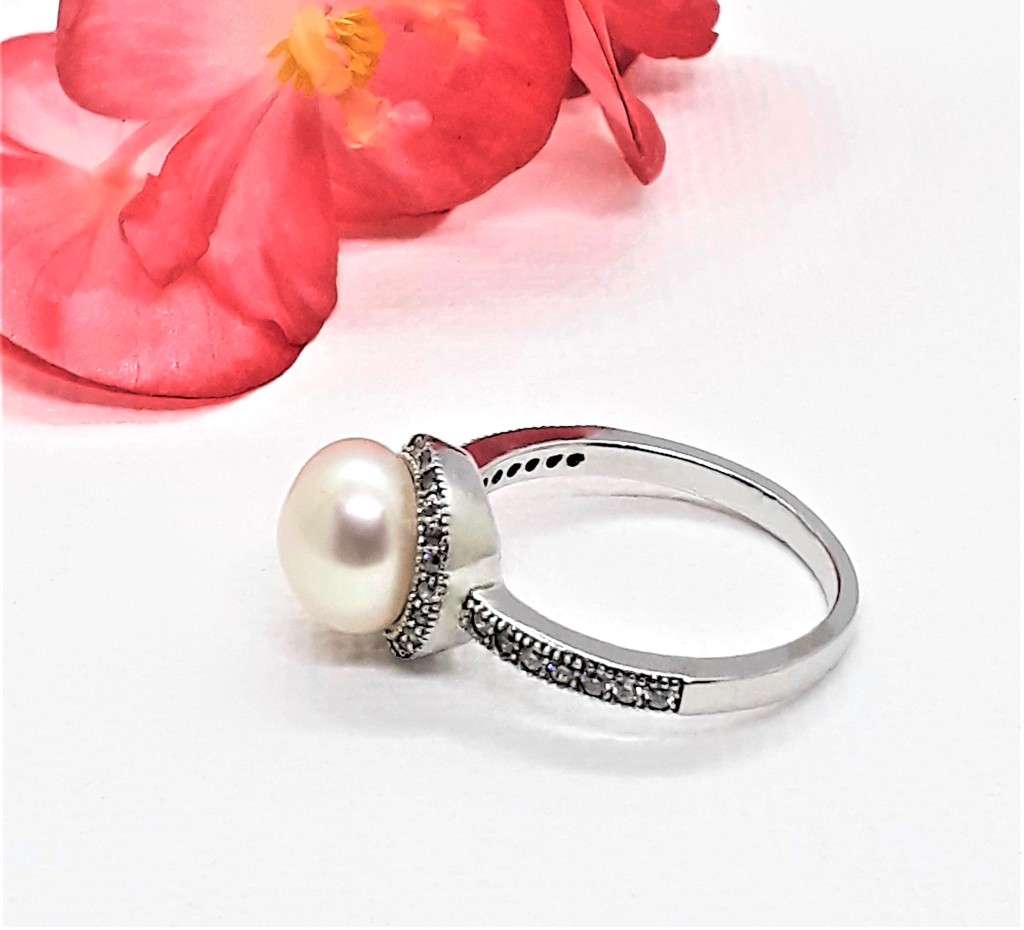 Natural Pearl Sterling Silver Ring - 3..1g - size K.5