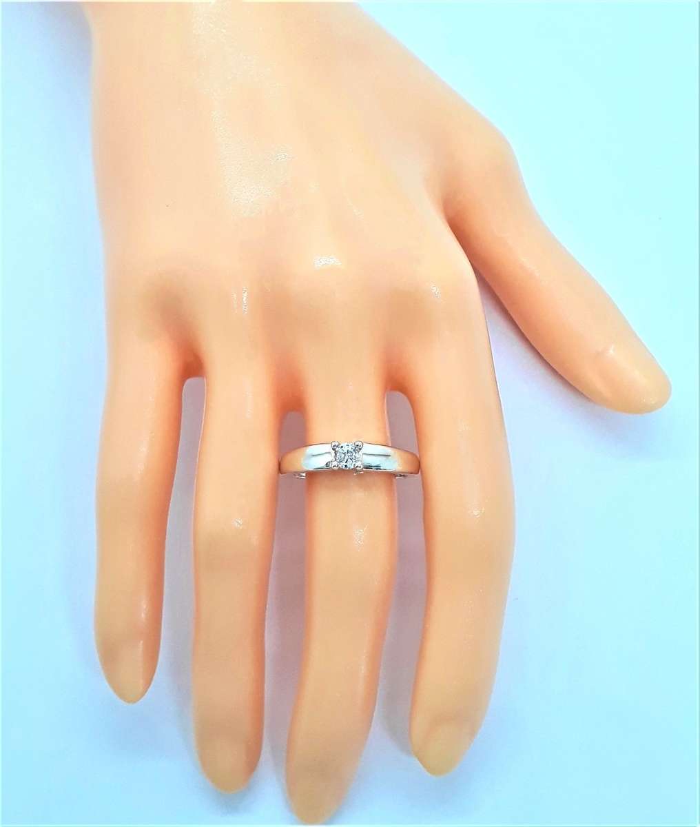 Elegant Cubic Zirconia Sterling Silver Ring