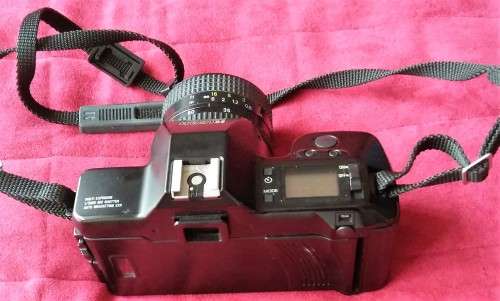 Ricoh KR-10M SLR 35mm film manual focus camera PLUS Ricoh Rikenon P Zoom lens