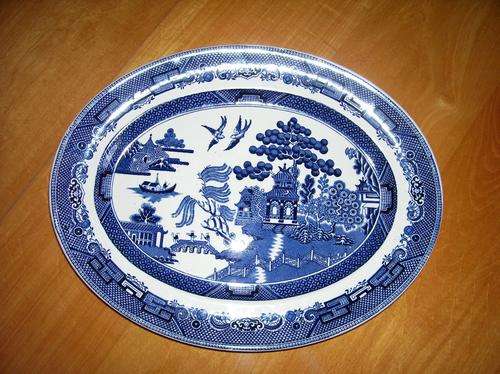 JOHNSON BROS - ENGLAND - WILLOW PATTERN - OVAL SERVING PLATTER