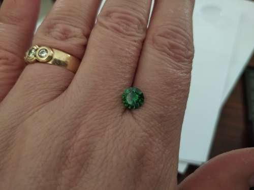 1.85 CT EMERALD