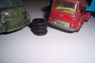 B33 - Corgi Tyres