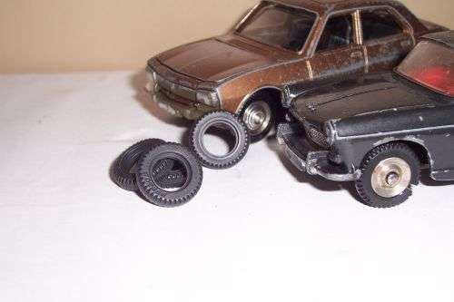 B71 - French Dinky Tyres