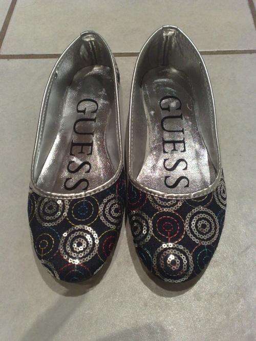 ****Stunning Guess Pumps****