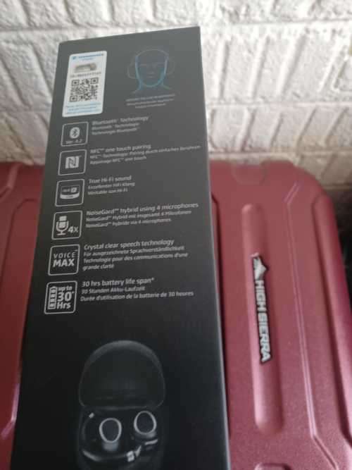 Sennheiser PXC 550 Wireless Headphones including carry case