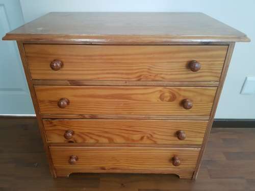 Chest of drawers