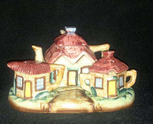 Ceramic Salt and Pepper house see scan