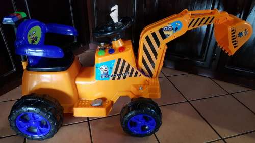 Battery Powered Kids Ride On Excavator with built in Sound and Lights