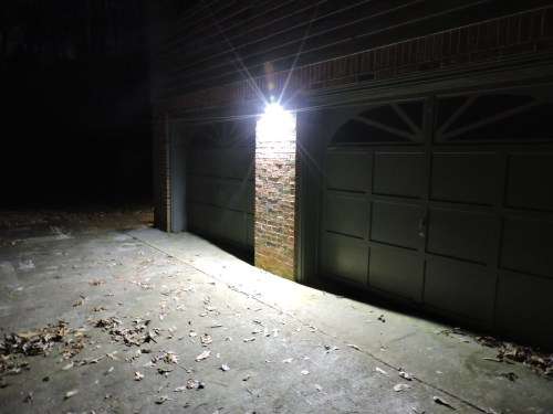 BRAND NEW!! 22 LED Twin Head Solar Security Light - PIR Sensor Activated - Lamps Swivel and Tilt!!