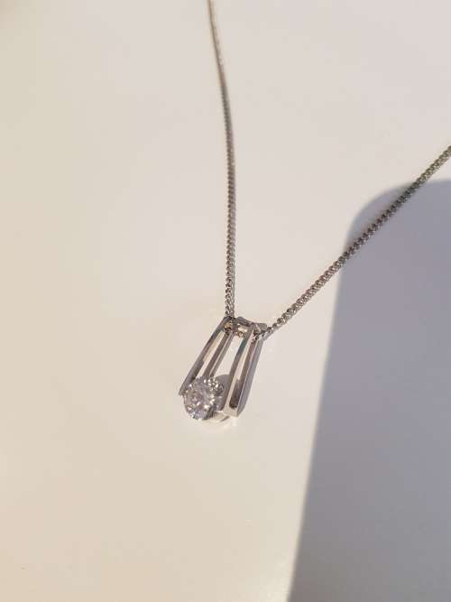 1.00ct Shimansky Millenium Diamond Pendant set in 18k white gold. Certified Colour G VS1