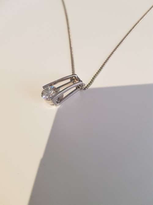 1.00ct Shimansky Millenium Diamond Pendant set in 18k white gold. Certified Colour G VS1