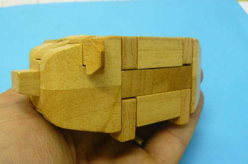 AWESOME WOODEN PIG PUZZLE SEE IF YOU CAN REBUILD IT