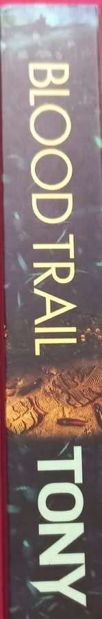 Blood Trail - Tony Park - Softcover - 382 Pages
