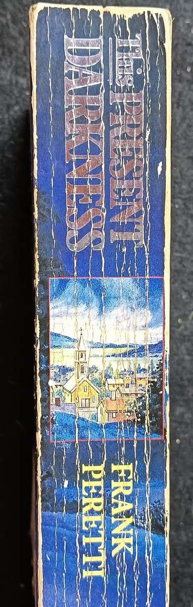 This Present Darkness - Frank Peretti - Softcover - 508 pages