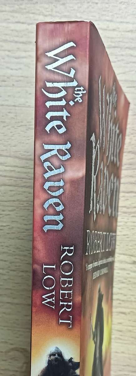White Raven - Robert Low - Softcover - Fantasy