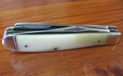 Rough Rider trapper pocket knife with smooth bone handle