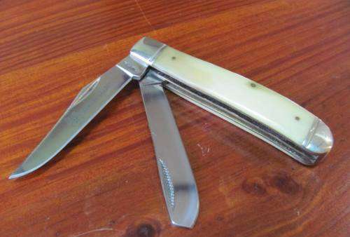 Rough Rider trapper pocket knife with smooth bone handle