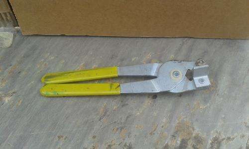 TILE CUTTER (LEEDS - ENGLAND)