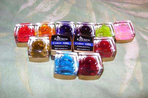 UV gel 1 jar contains 8ml (g ) (0.25 oz) the colours as in the photo.(Transparent )