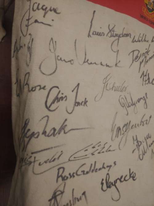 Rugby TVL mania jackpot Jersey original singed with cap