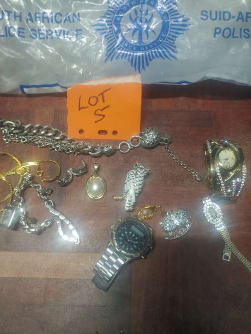 Jewelry combo must go lot 5 bargain