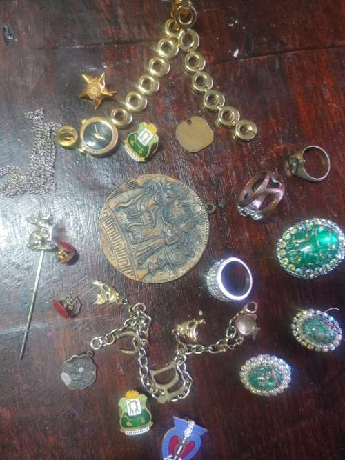 Jewelry mania combo must go