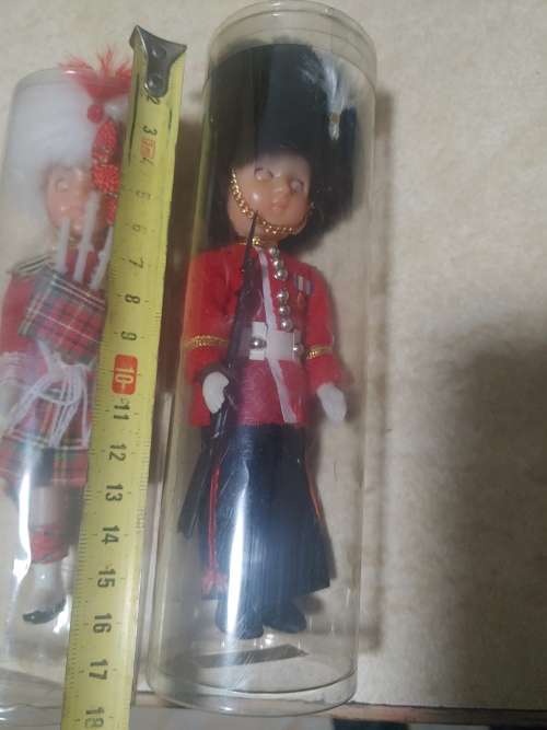 2 x Vintage dolls in good condition will not get it again
