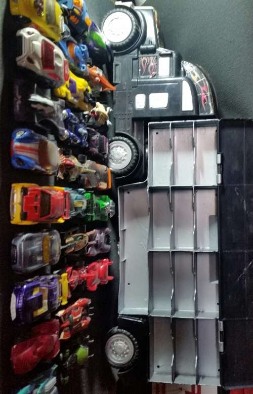 Hotwheels And Storage Truck Lot.