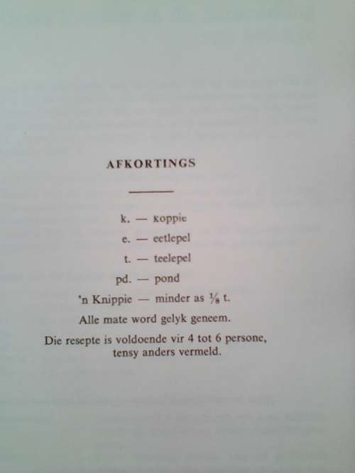 Kook en Geniet deur SJA de Villiers. H/B. 23ste hersiene druk 1968. 606 pp.