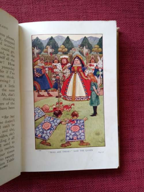 Alice`s adventures in wonderland by lewis carroll--hardcover no date